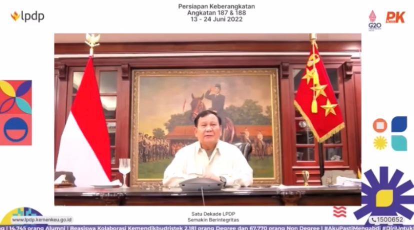 Menteri Pertahanan RI Prabowo Subianto, saat memberikan pembekalan 366 mahasiswa mahasiswa beasiswa Lembaga Pengelola Dana Pendidikan (LPDP), (SinPo.is/Ist)