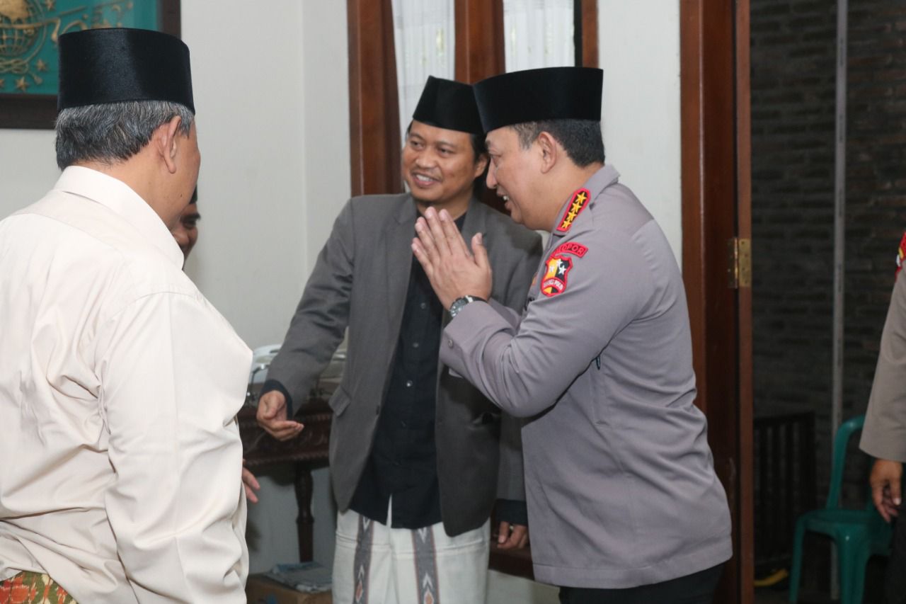 Kapolri Jenderal Listyo Sigit Prabowo bersama Gus Yusuf, (SinPo.id/Ist)
