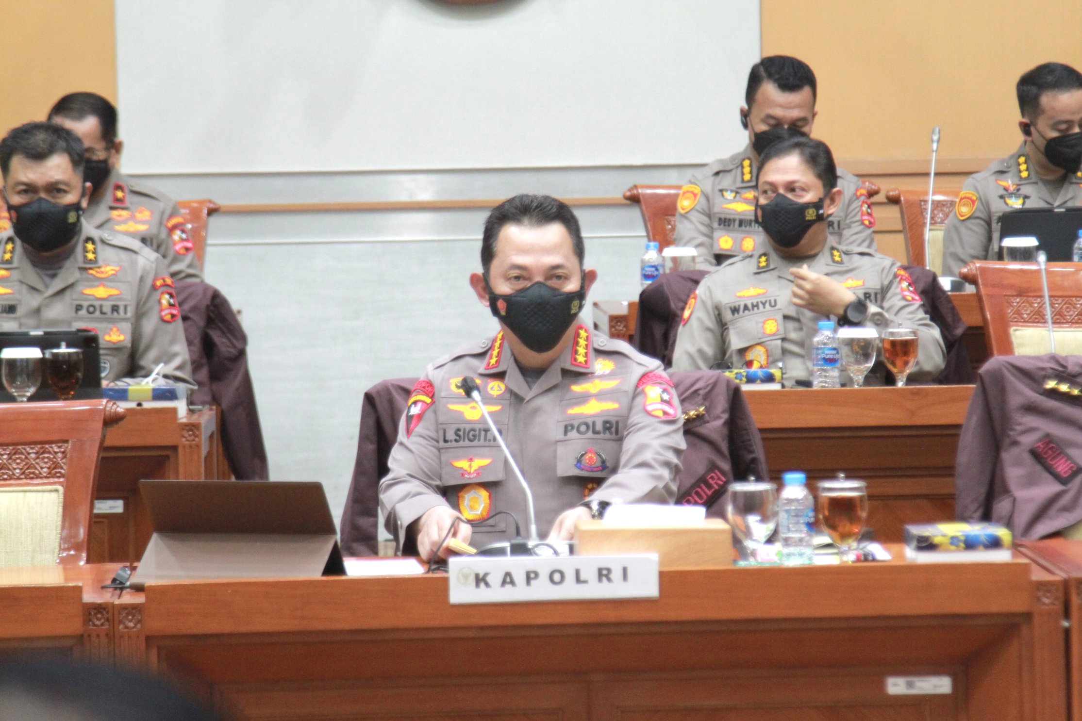 Kapolri Listyo Sigit Prabowo saat RDP bersama Komisi III DPR (Ashar/SinPo.id)