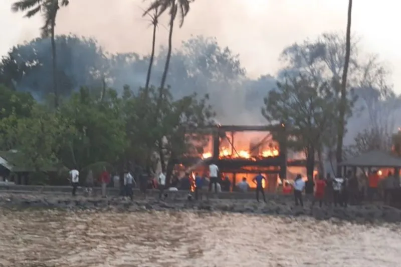 Suasana terbakar di salah satu resort Pondok Putri Duyung/DOK: Humas Damkar