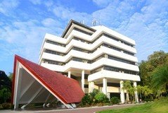 Universitas Hasanuddin https://campus.quipper.com/