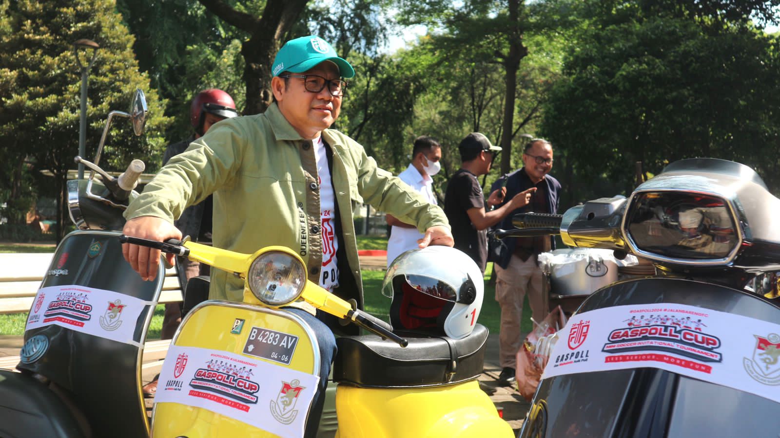 Muhaimin Iskandar usai riding menggunakan Vespa klasik/ Dok. PKB