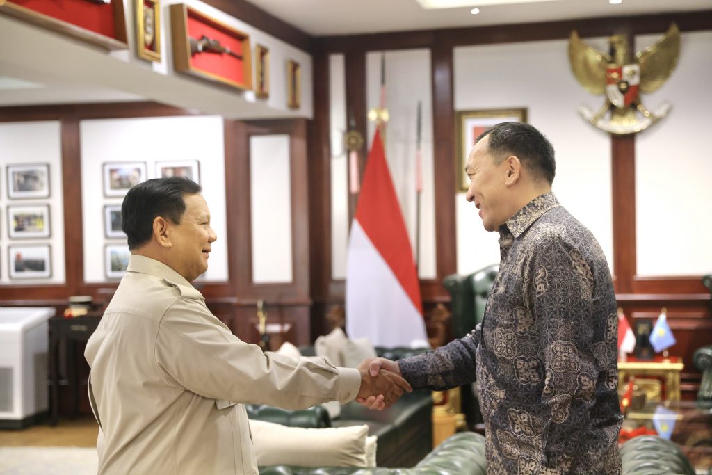 Menteri Pertahanan Republik Indonesia (Menhan RI) Prabowo Subianto menerima kunjungan Duta Besar Kazakhstan H.E. Mr Daniyar Sarakenov