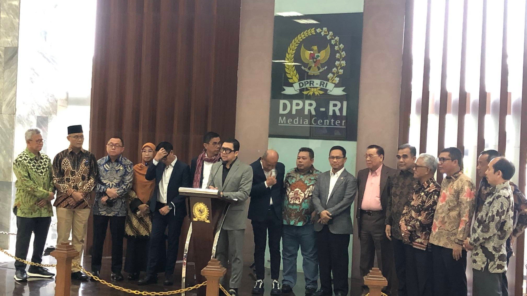 Pernyataan sikap fraksi DPR yang tolak proporsional tertutup/ SinPo.id/ Juven M Sitompul