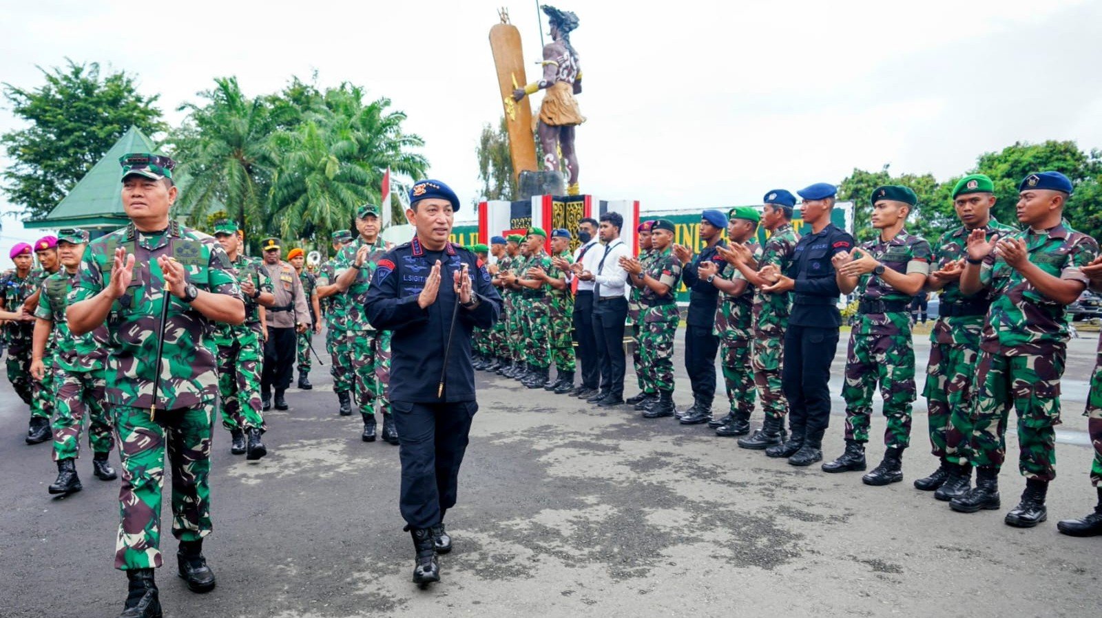 Kapolri Jenderal Listyo Sigit Prabowo bersama Panglima TNI Laksamana Yudo Margono/ Dok. Polri