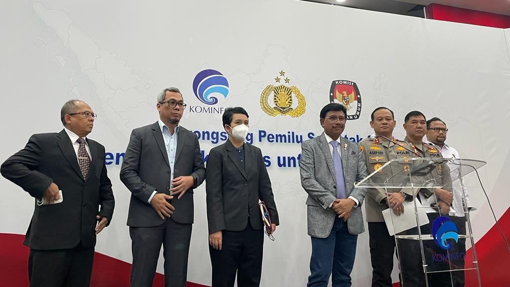 Menkominfo Johnny G Plate dan Polri usai teken nota kesepahaman ruang digital/ SinPo.id/ Khaerul Anam