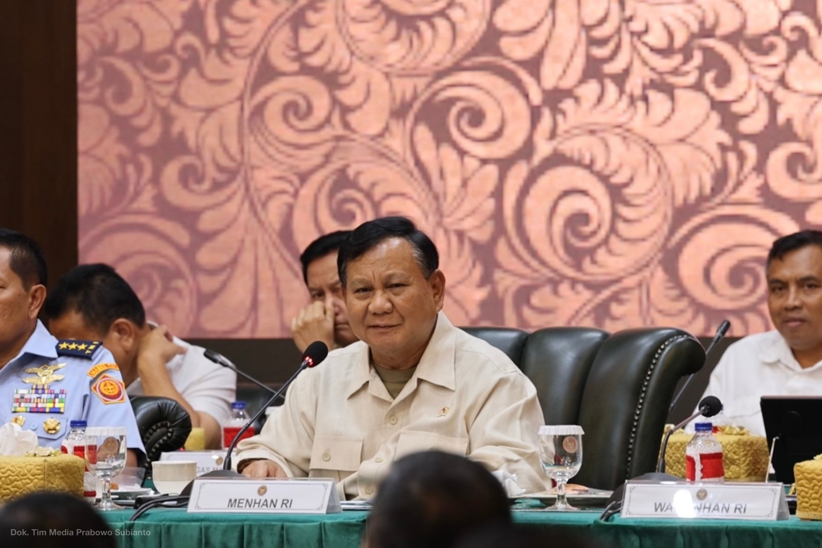 Prabowo rapat bersama pejabat Kemhan/Tim Media