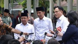 Presiden Joko Widodo bersama Yusril Ihza Mahendra/ BPMI Setpres