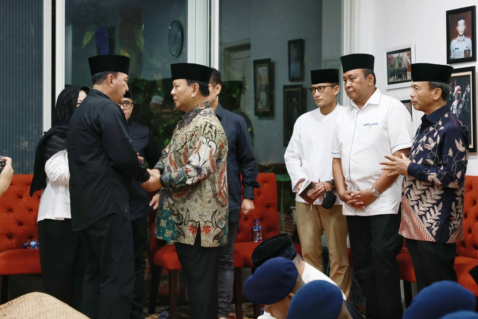 Prabowo saat mendatangi rumah duka/Tim Media