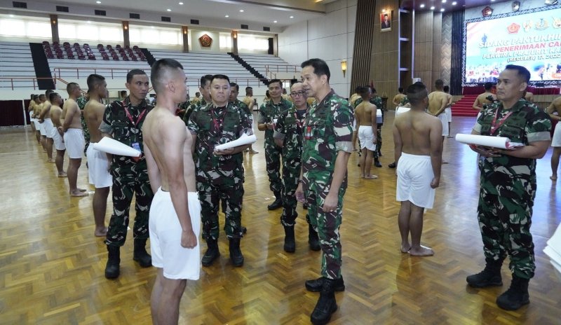 Seleksi calon Perwira TNI/ Puspen TNI