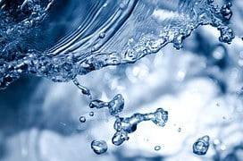 Ilustrasi air minum (Pixabay)
