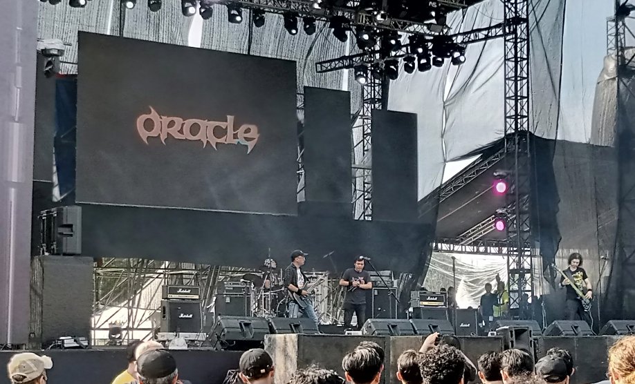 Band Oracle saat tampil di Hammersonic festival 2023 (SinPo.id/ Tri Setyo)