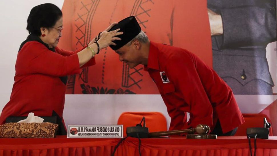 Ketua Umum PDIP Megawati Soekarnoputri resmi menunjuk Ganjar Pranowo sebagai capres yang akan diusung PDIP di Pilpres 2024. (SinPo.id/Dok. PDIP)