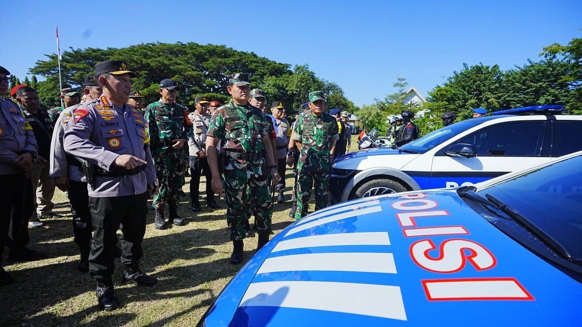 Kapolri dan Panglima TNI saat mengecek pengamanan KTT ASEAN (SinPo.id/ Humas Polri)