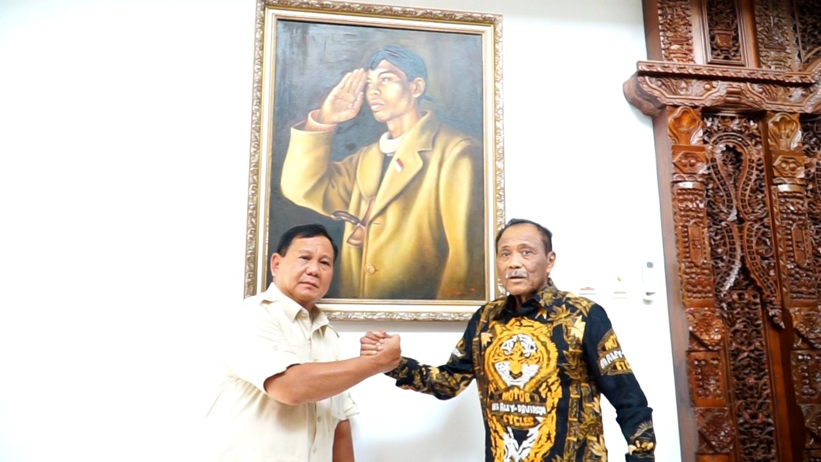 Prabowo saat silaturahmi ke kediaman Subagyo HS (SinPo.id/ Tim Media Prabowo)