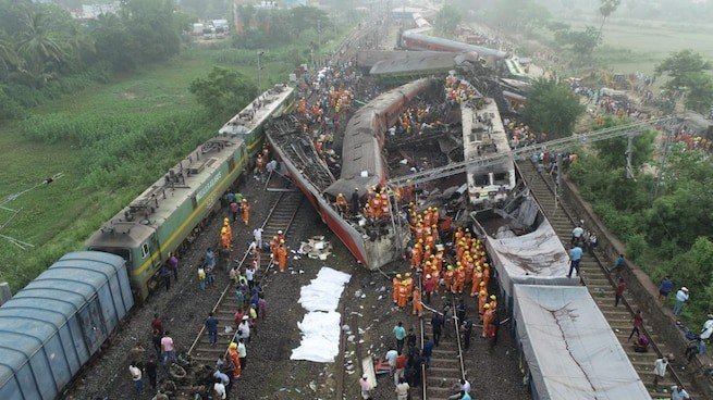 Kecelakaan kereta api di India (SinPo.id/ India Today)