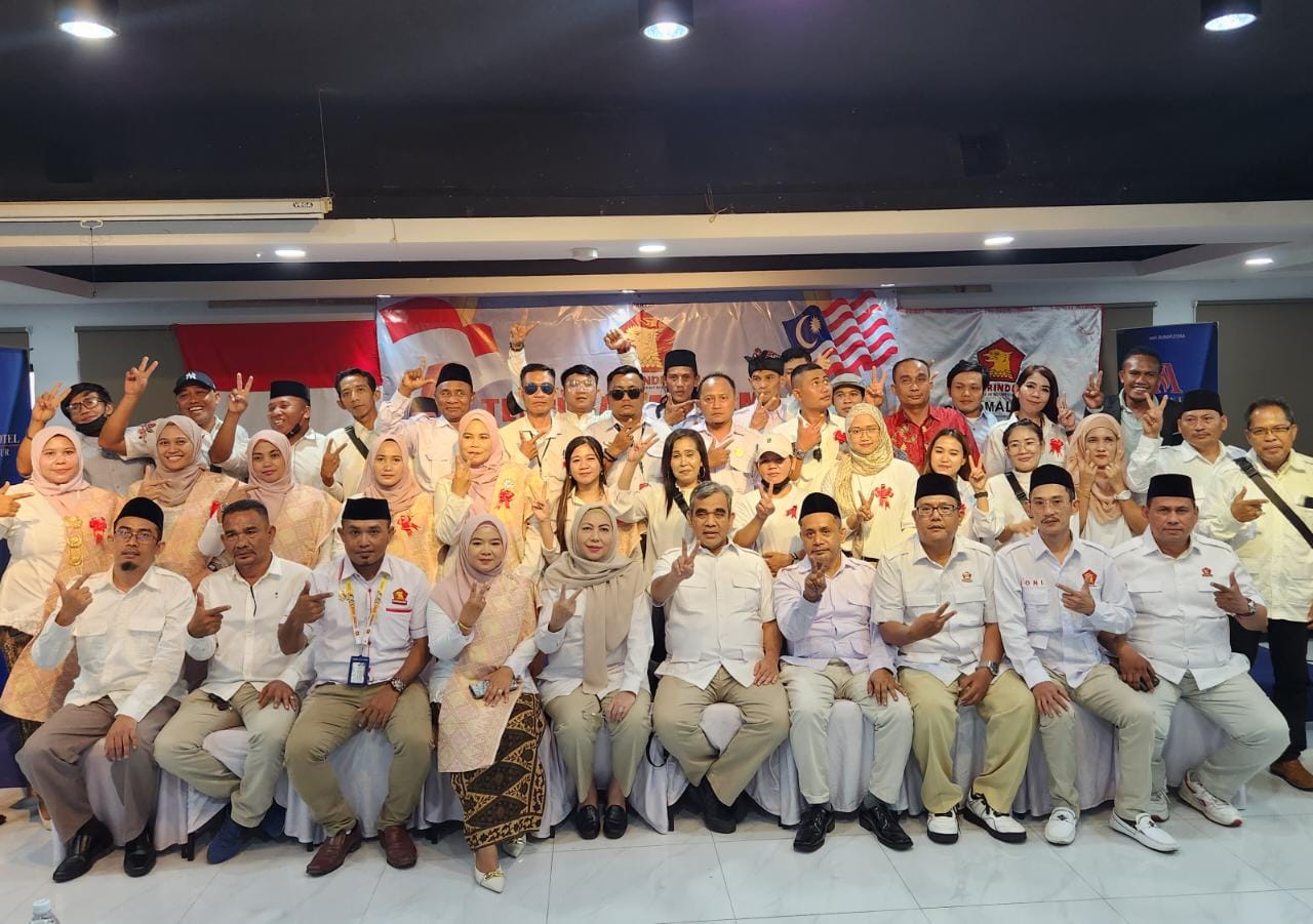 Para kader Gerindra berfoto bersama di Malaysia (Sinpo.id/Tim Media)