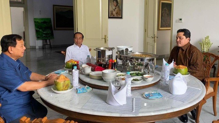 Foto: Menhan Prabowo Subianto dan Menteri BUMN Erick Thohir bertemu Presiden Jokowi di Istana Bogor, (Instagram @prabowo)