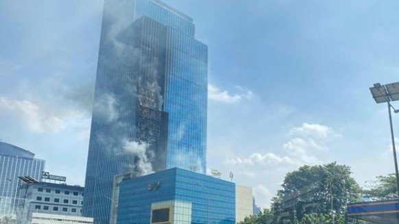 K Link Tower terbakar (SinPo.id/ NTMC Polri)