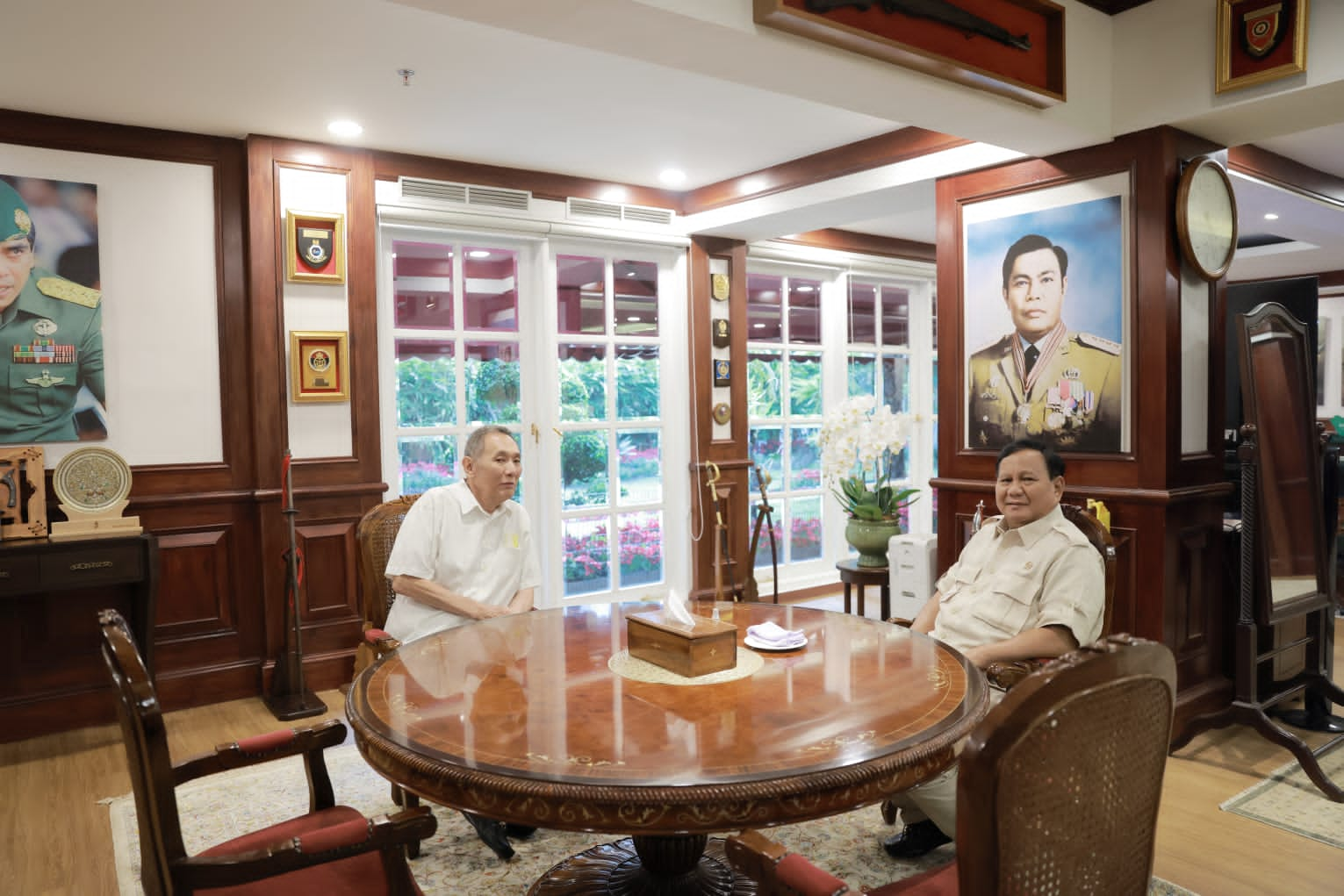 Bos PT CMNP Jusuf Hamka bertemu dengan Menhan Prabowo di Kemhan, Jakarta pada Selasa, 4 Juli 2023. (SinPo.id/Tim Media)