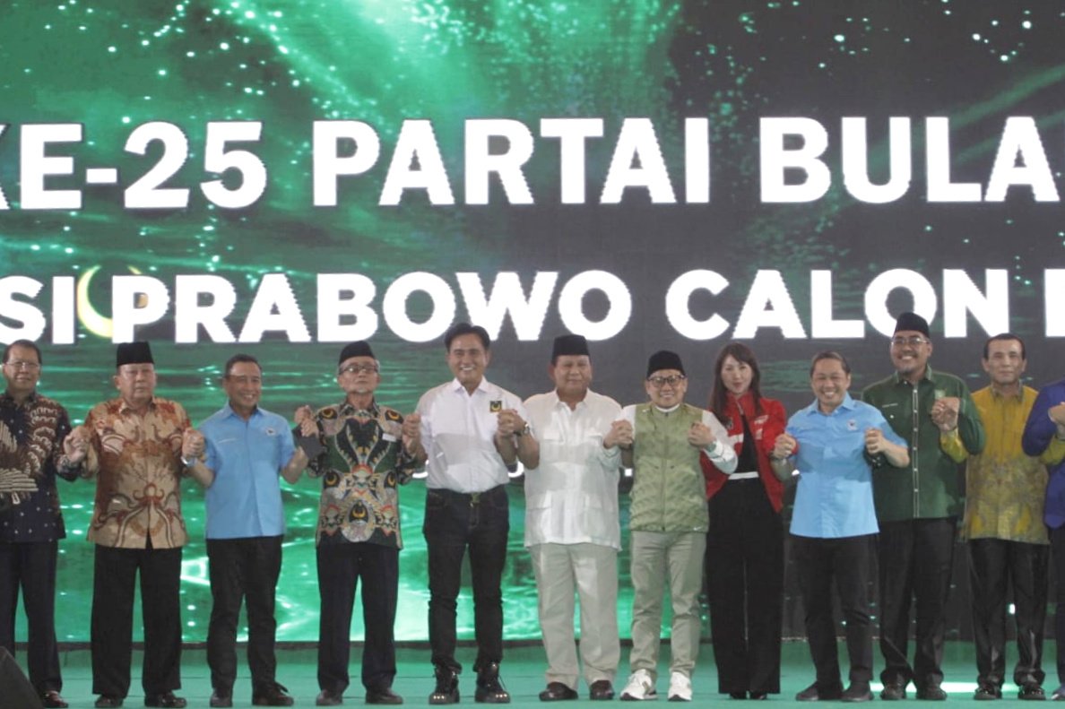 Elite partai PBB, PKB, dan Gerindra bergandengan tangan bersama Prabowo (Sinpo.id/Ashar)