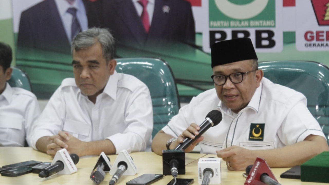 Sekjen PBB Afriansyah Noor saat memberikan keterangan pers di DPP PBB Pasar Minggu (SinPo.id/ Ashar)