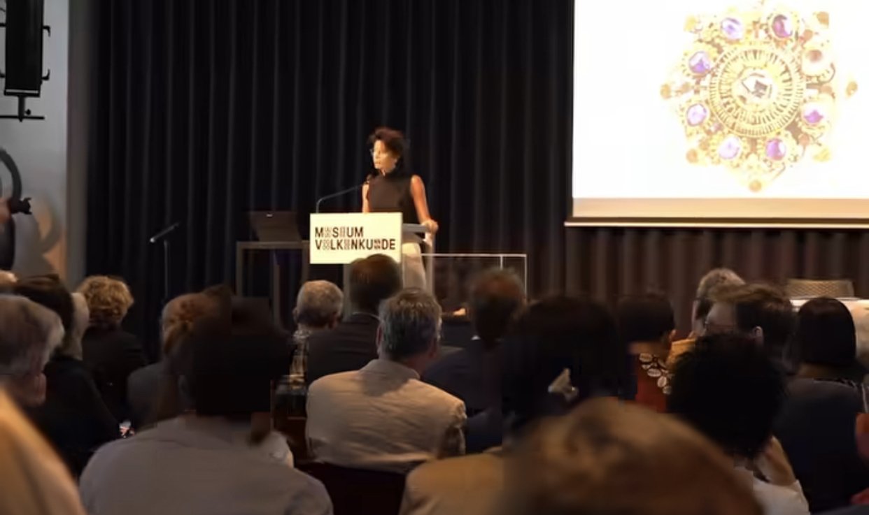 Sekretaris Negara untuk Urusan Kebudayaan dan Media Belanda Gunay Uslu. (SinPo.id/tangkapan layar Instagram @stasocw)