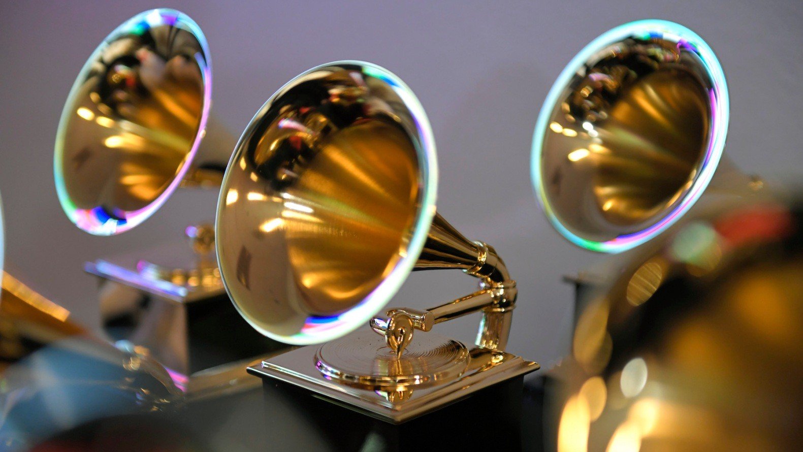 Piala Grammy (SinPo.id/ Getty Images)