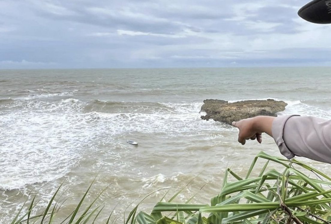 Lokasi hilangnya lima orang wisatawan di Pantai Jembatan Panjang, yang terletak di Desa Sumber Bening, Kabupaten Malang pada Sabtu, 8 Juli 2023. (SinPo.id/Humas Polres Malang)