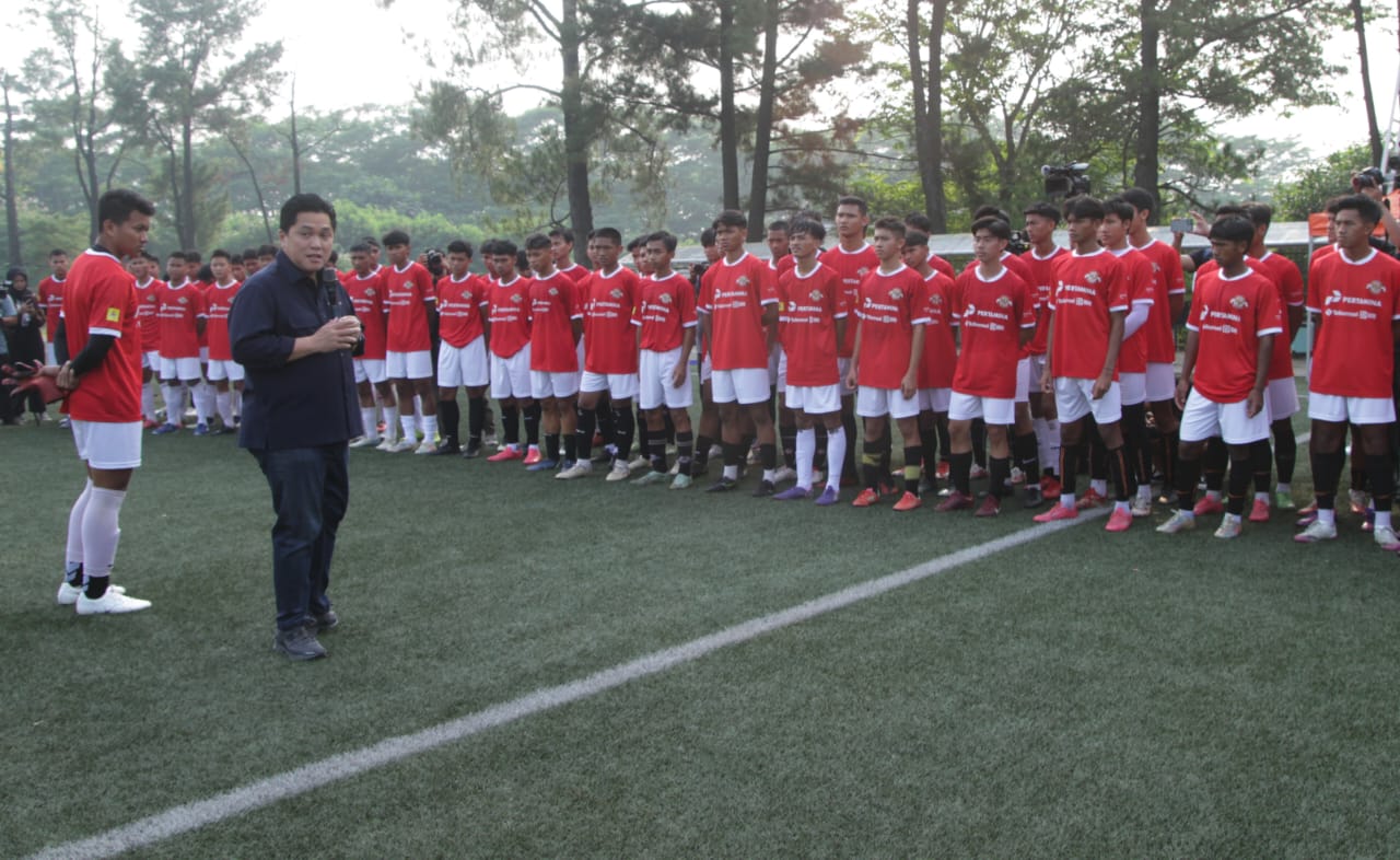 Ketua Umum PSSI Erick Thohir saat hadiri seleksi Timnas U-17 di Jakarta (SinPo.id/ PSSI)