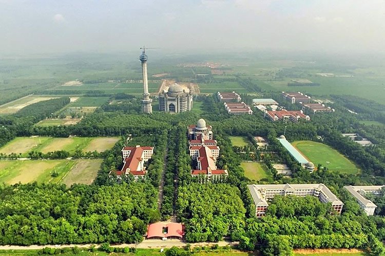 Pondok Pesantren Al Zaytun Indramayu--