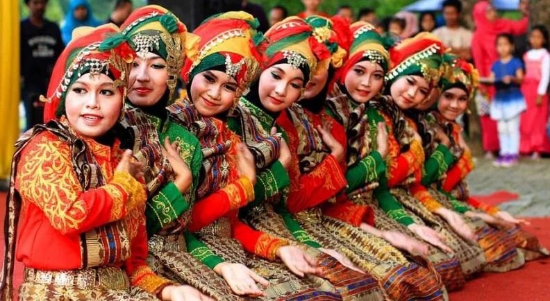 Tari Saman Aceh (SinPo.id/ Dok. Kemlu)