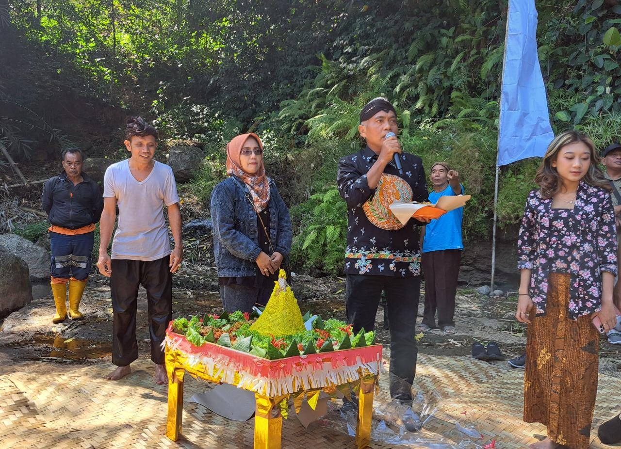 Kenduren Kali Brantas