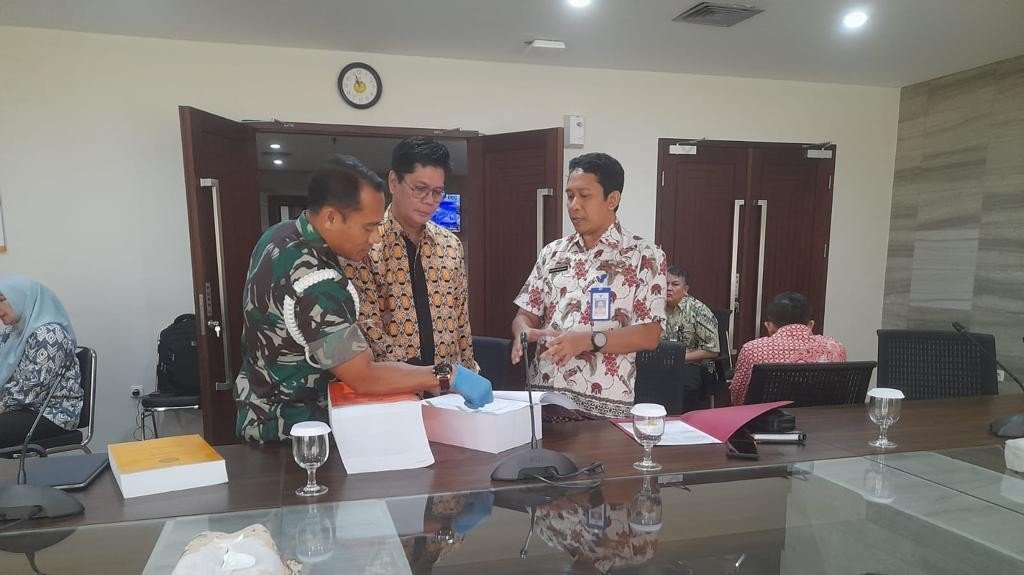 Penggeladahan di kantor Basarnas (SinPo.id/ Puspen TNI)