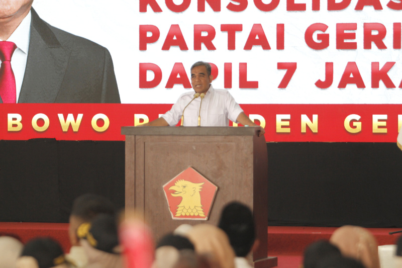 Partai Gerindra gelar Konsolidasi Akbar Kader Jakarta Selatan di lapangan bola Blok S (Ashar/SinPo.id)