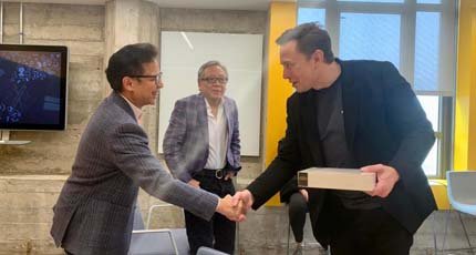 Menteri Kesehatan Budi G. Sadikin bertemu dengan Elon Musk untuk menjajaki kemungkinan kerja sama (Kemkes)