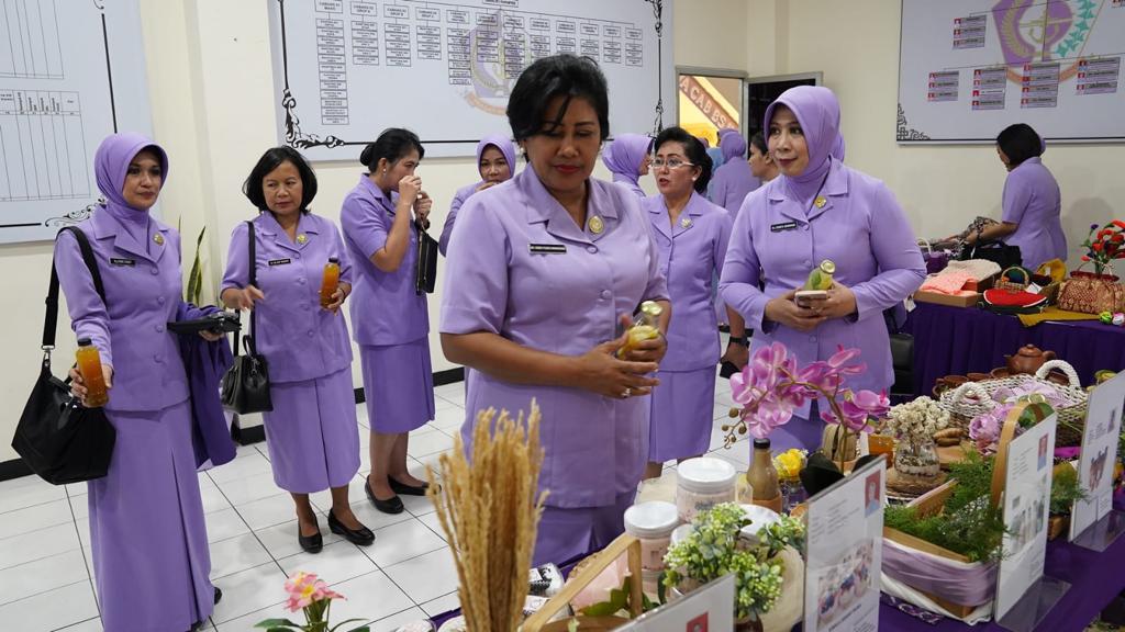 Pameran Kerajinan Kreatif IKKT Cabang 11 Paspampres