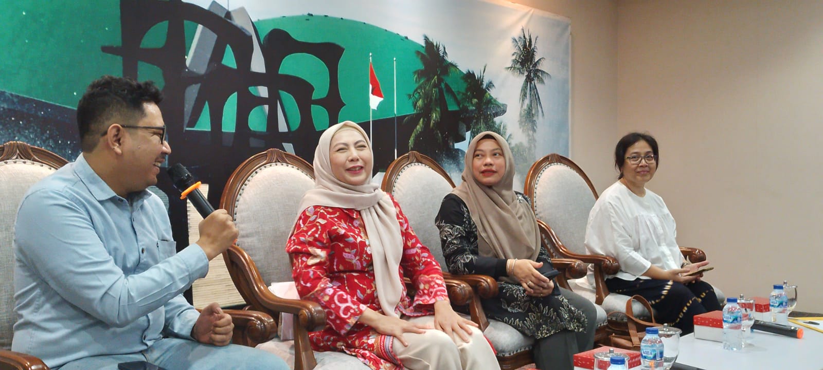 Himmatul Aliyah dalam sebuah acara diskusi di DPR RI (Sinpo.id/DPR)