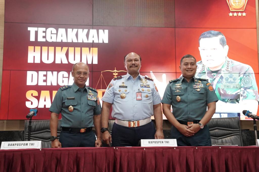 Konferensi Pers terkait berita viral Prajurit TNI mendatangi Mapolrestabes Medan