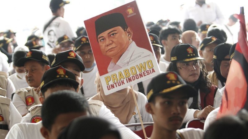 Poster Prabowo Subianto yang dibawa simpatisan Gerindra (SinPo.id/ Ashar)