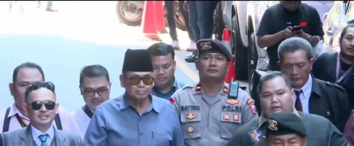 Panji Gumilang tampak hadir di gedung Bareskrim Polri (Sinpo.id/Sigit Nuryadin)