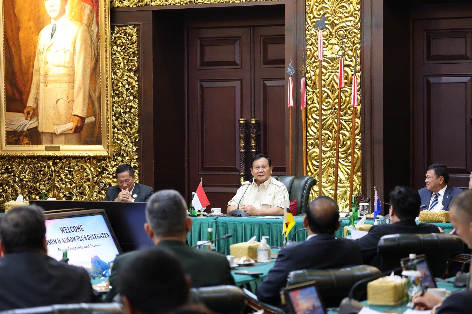 Menhan menerima kunjungan pejabat ASEAN Defence Senior Officials' Meeting (ADSOM) dan ADSOM-Plus yang terdiri dari delapan negara selain ASEAN di Kantor Kemhan. (SinPo.id/Tim Media)