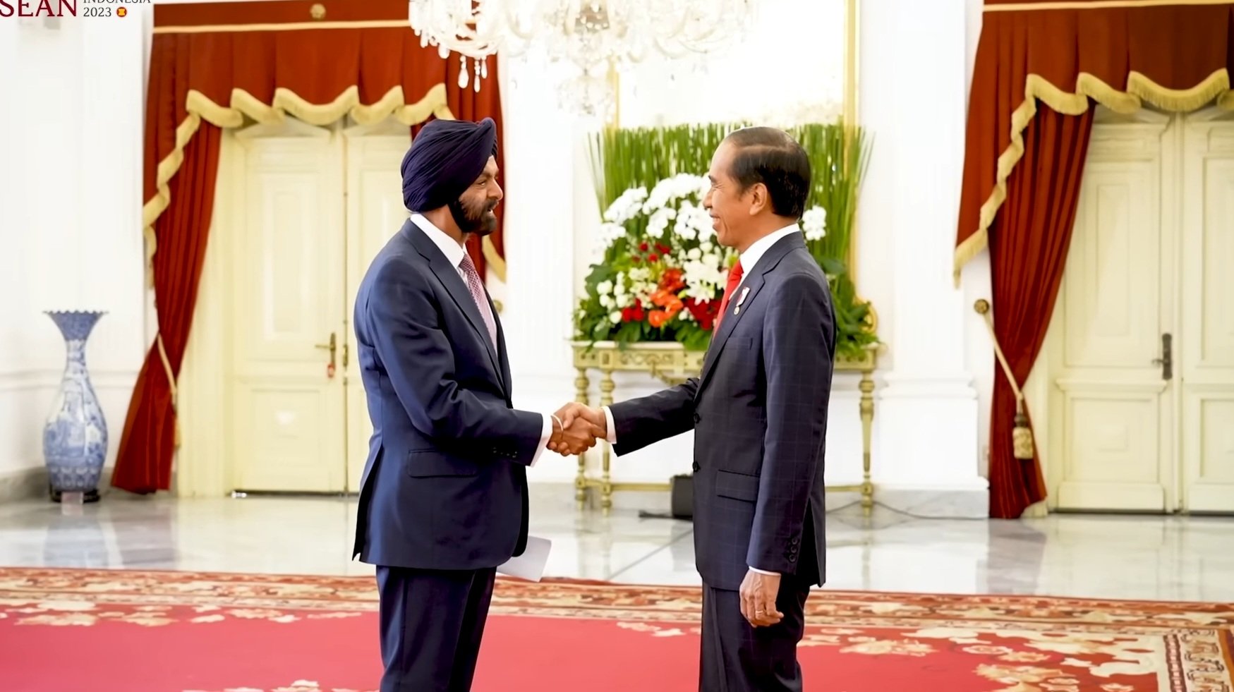 Presiden Jokowi bersama Presiden Bank Dunia, Ajay Banga (SinPo.id/ Setkab)