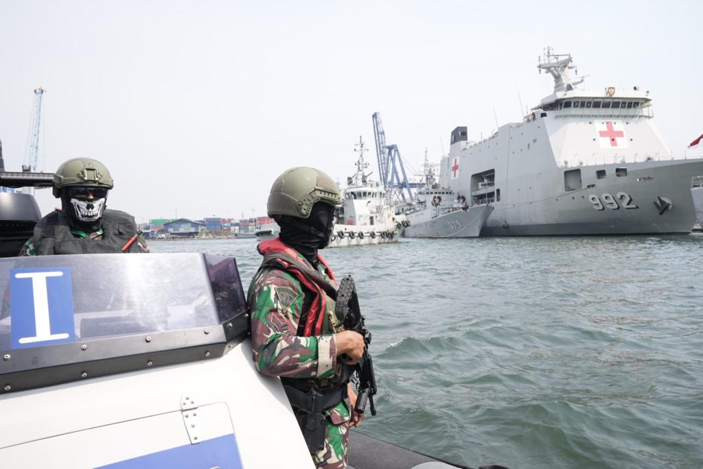 Personil TNI saat latihan pengamanan KTT Ke-43 ASEAN, (SinPo.id/ Puspen TNI)