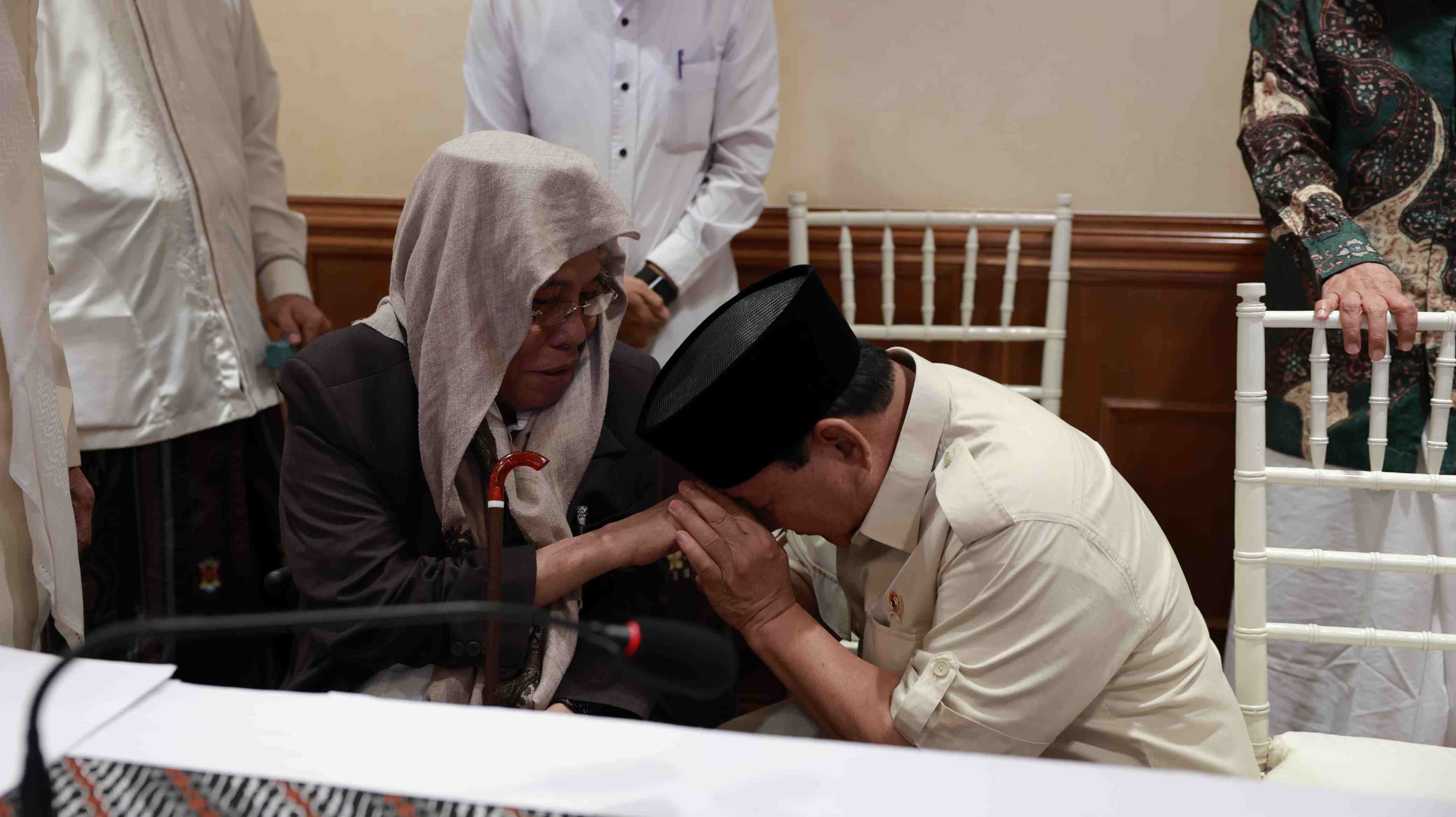 Bacapres Prabowo Subianto saat silaturahmi ke kyai NU di Surabaya (SinPo.id/ Tim Media Prabowo)