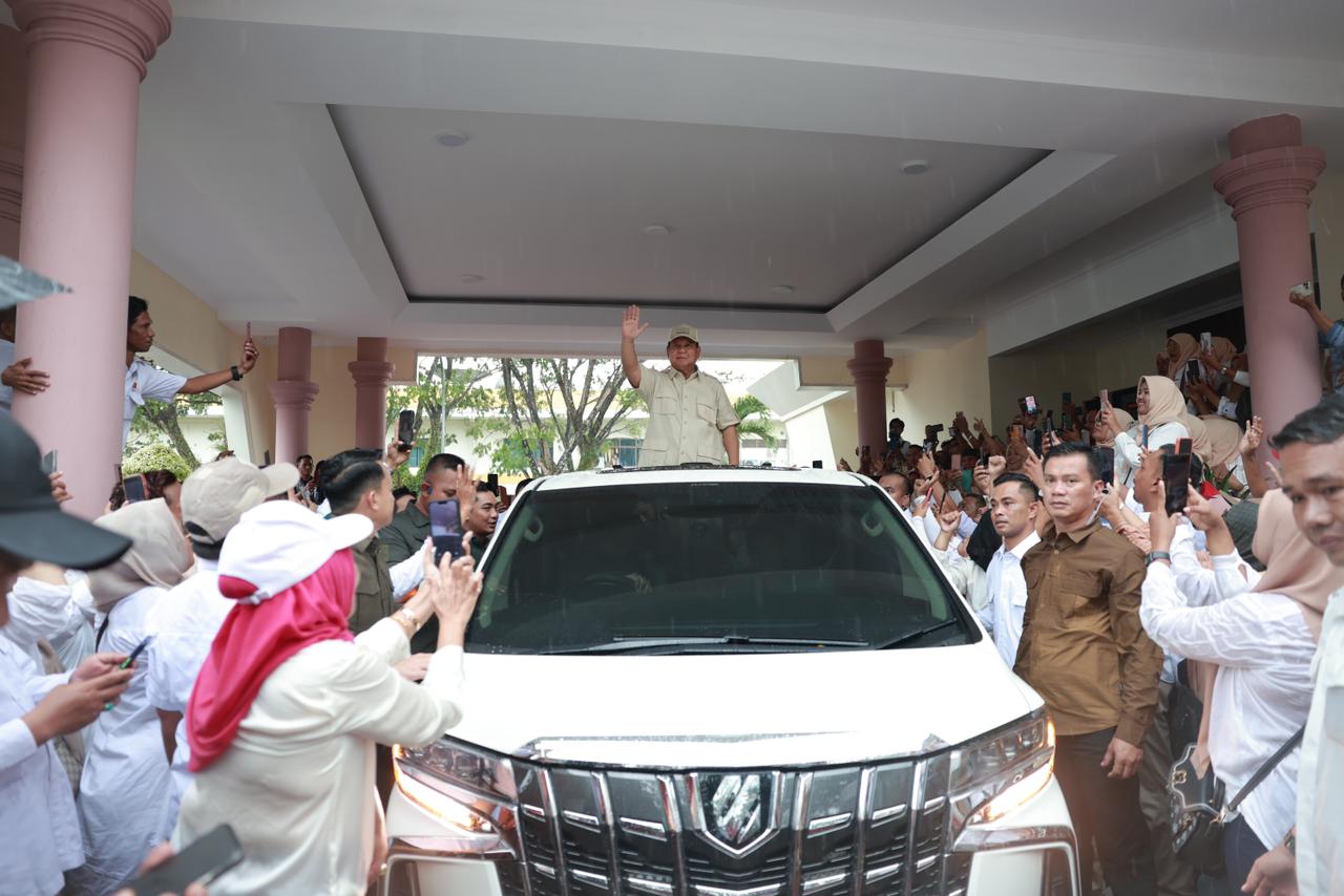 Prabowo disambut ribuan pendukung di Sumbar (Sinpo.id/Tim Media)