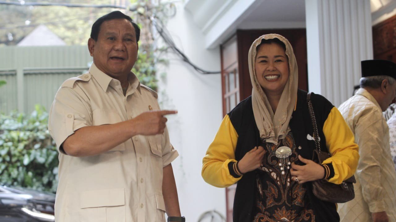 Yenny Wahid saat menyambangi kediaman Prabowo di Kertanegara (SinPo.id/ Ashar)