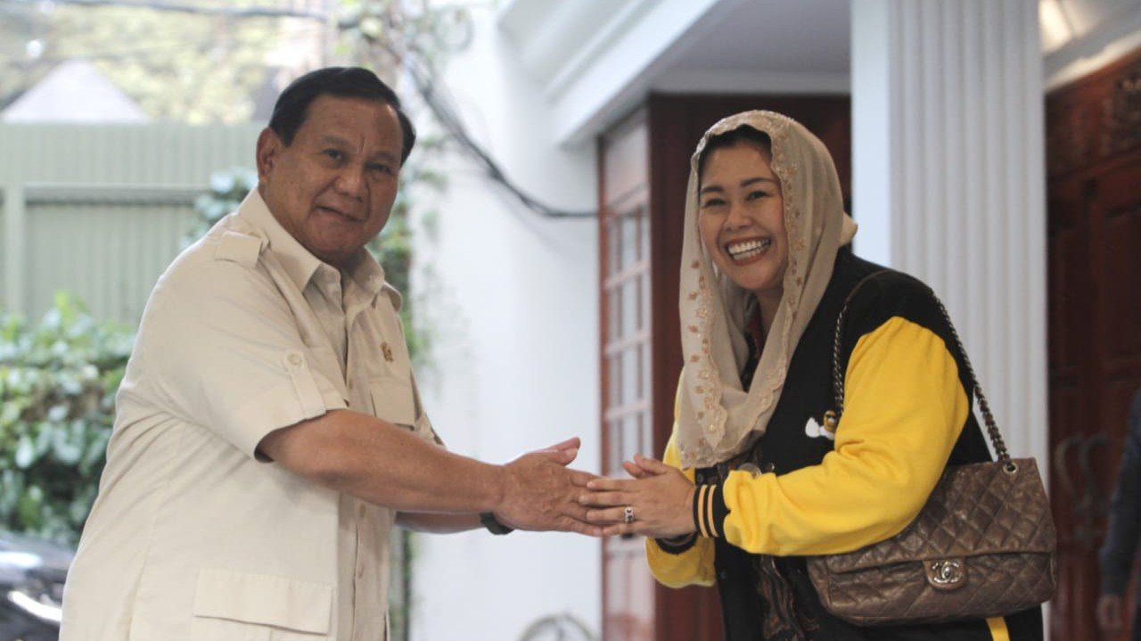 Yenny Wahid saat menyambangi kediaman Prabowo di Kertanegara (SinPo.id/ Ashar)