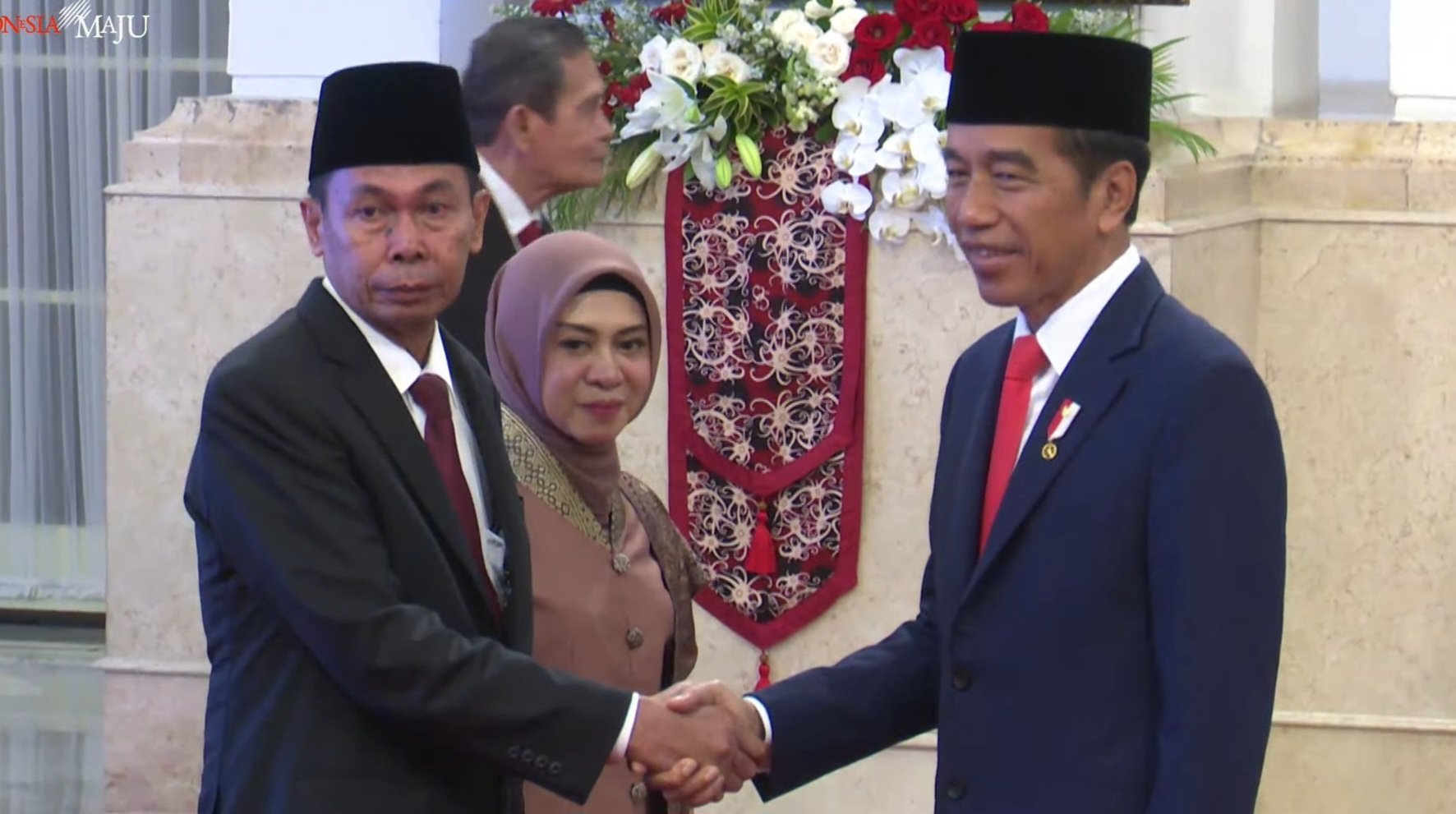 Presiden Jokowi melantik Nawawi Pomolango sebagai Ketua KPK sementara (SinPo.id/ Setkab)