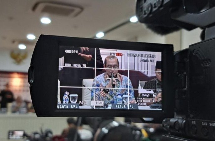 Ketua KPU RI Hasyim Asy'ari saat konferensi pers di Jakarta pada Jumat, 3 November 2023. (SinPo.id/Antara)